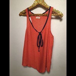 Silky, sleeveless blouse